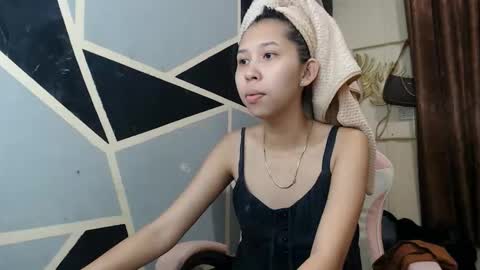 Snapshot of charming_lexi chatting on February 21, 8:48 am Charm online show from February 21, 8:48 am