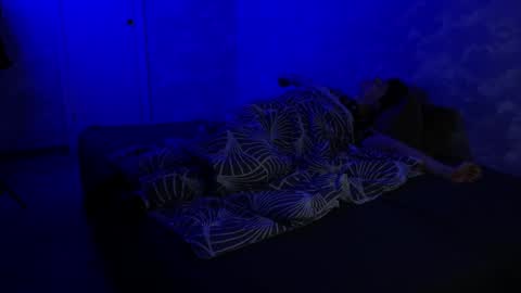 lynxy online show from December 10, 10:37 pm