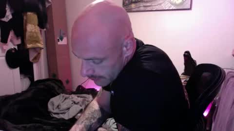 Snapshot of chase2attract chatting on February 25, 6:23 am Chase2Attract online show from February 25, 6:23 am