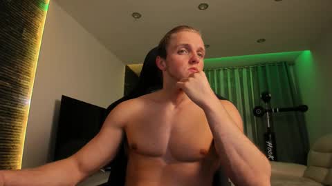 Chase Reed online show from December 2, 11:23 pm