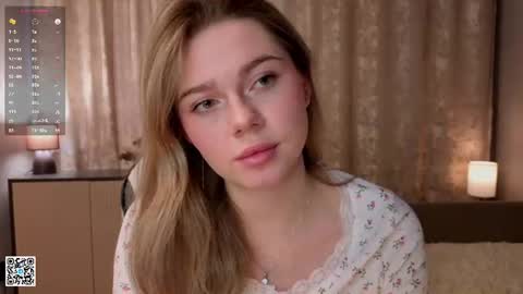 Snapshot of chasidygrandmaison chatting on June 19, 4:17 am Emilia online show from June 19, 4:17 am