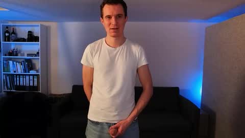 Snapshot of chasingwhiterabbit chatting on March 1, 1:40 am Chasing Rabbit online show from March 1, 1:40 am