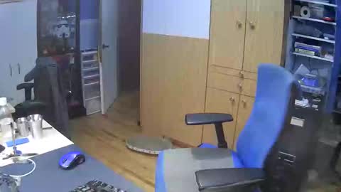 wanaBeYourToy online show from December 15, 6:34 pm