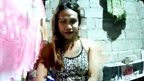 Snapshot of chathalinacum05 chatting on February 8, 1:14 pm chathalina online show from February 8, 1:14 pm
