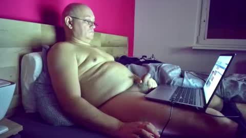 Snapshot of chatskor chatting on November 15, 4:21 am Egor Skornyakov online show from November 15, 4:21 am