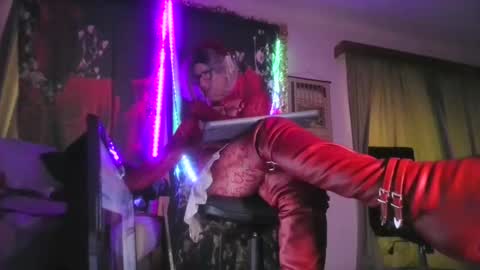 Snapshot of chaturdell9359 chatting on February 19, 3:24 am We Chat online show from February 19, 3:24 am