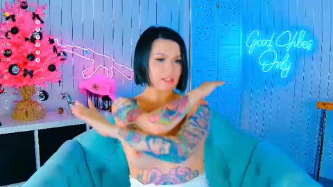 Snapshot of chaturkaterina chatting on December 20, 6:48 pm Miss Harmony online show from December 20, 6:48 pm