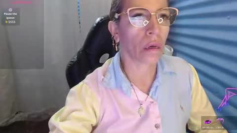 Snapshot of chayla_ruiz chatting on June 12, 10:47 am CHAYLA VICTORIA RUIZ online show from June 12, 10:47 am