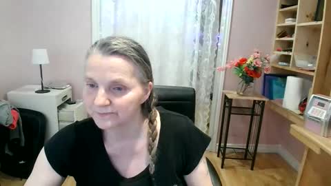 chealsiek online show from May 16, 12:07 am