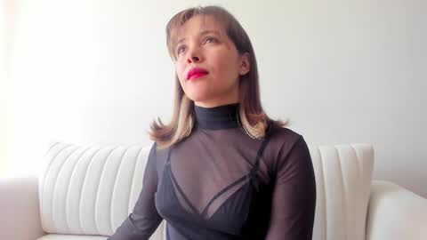 Snapshot of cheek_chic12 chatting on January 21, 5:30 pm Regina Phalange online show from January 21, 5:30 pm