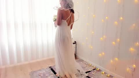 Snapshot of cheek_chic12 chatting on February 13, 9:17 pm Regina Phalange online show from February 13, 9:17 pm