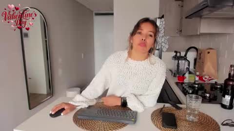 Snapshot of cheek_chic12 chatting on February 14, 9:53 pm Regina Phalange online show from February 14, 9:53 pm