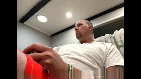 Snapshot of cheekclapper3000 chatting on April 16, 12:33 am cheekclapper3000 online show from April 16, 12:33 am