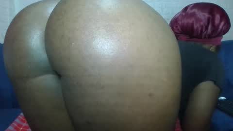 cheeky_charms online show from February 17, 8:44 am