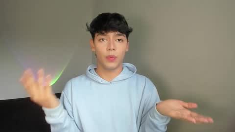 A N G E L online show from February 1, 8:07 pm