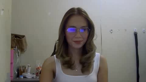 chelly4u69 online show from September 21, 4:47 am