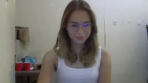 chelly4u69 online show from September 29, 4:50 am