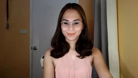 chelly4u69 online show from March 11, 1:55 am