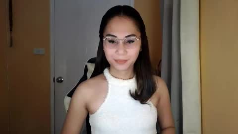 chelly4u69 online show from March 30, 1:50 am