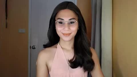 chelly4u69 online show from April 6, 2:09 am