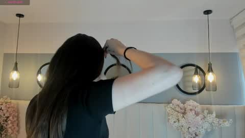 chelsea_bolton_ online show from April 9, 12:21 pm