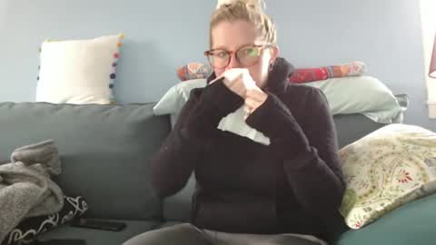 Snapshot of chelseasentra1 chatting on December 16, 5:33 pm Chelsea online show from December 16, 5:33 pm