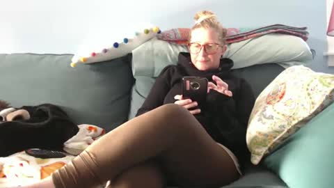 Snapshot of chelseasentra1 chatting on January 6, 5:38 pm Chelsea online show from January 6, 5:38 pm