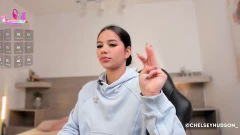 chelsey_hudson online show from November 20, 11:43 am