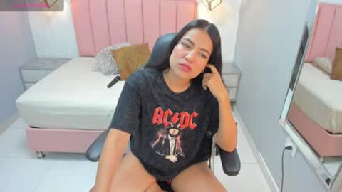 Camila  online show from June 17, 4:26 am