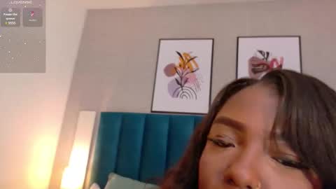 Snapshot of cheneelllorens chatting on January 6, 6:52 pm online show from January 6, 6:52 pm