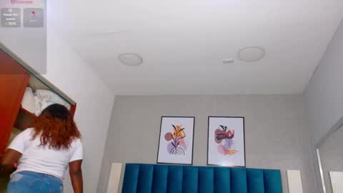 Snapshot of cheneelllorens chatting on January 21, 2:11 am online show from January 21, 2:11 am