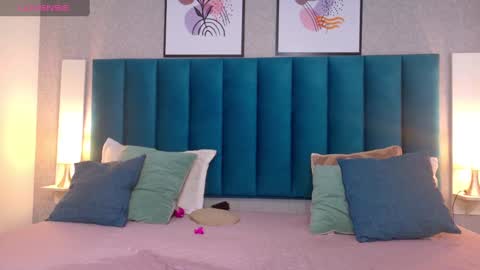 Snapshot of cheneelllorens chatting on February 24, 7:19 pm online show from February 24, 7:19 pm