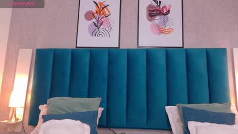 Snapshot of cheneelllorens chatting on September 12, 8:20 pm online show from September 12, 8:20 pm