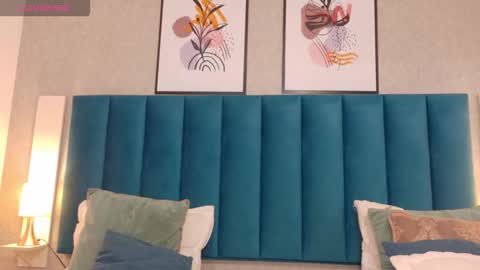 Snapshot of cheneelllorens chatting on October 22, 7:35 pm online show from October 22, 7:35 pm