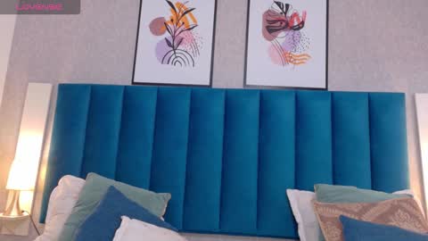 Snapshot of cheneelllorens chatting on October 23, 7:23 pm online show from October 23, 7:23 pm