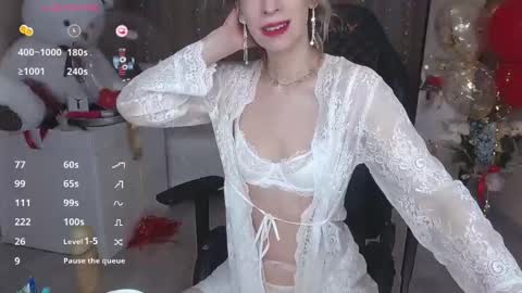 Snapshot of cherishsia chatting on February 10, 7:36 am Adriana online show from February 10, 7:36 am