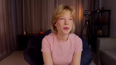 Hello guys  Im Hanna online show from March 14, 4:51 am