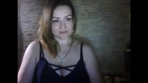 cherry04383 online show from April 4, 2:32 am