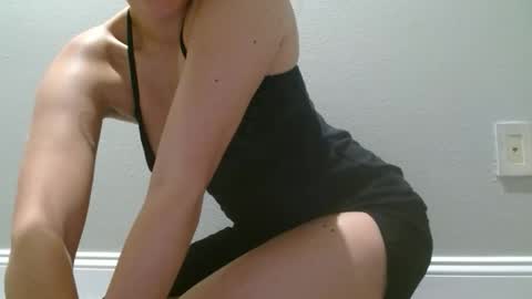 cherry7_7 online show from November 1, 7:32 am