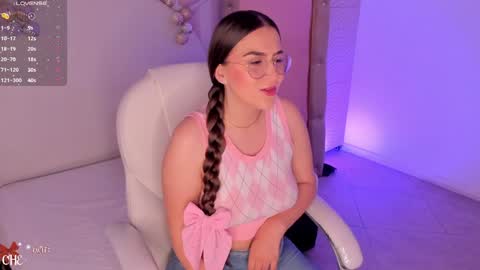 Snapshot of cherry_blond_ chatting on December 18, 11:56 am Cherry online show from December 18, 11:56 am