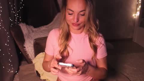 Snapshot of cherry_bomb19 chatting on January 15, 2:21 pm CherryBomb online show from January 15, 2:21 pm