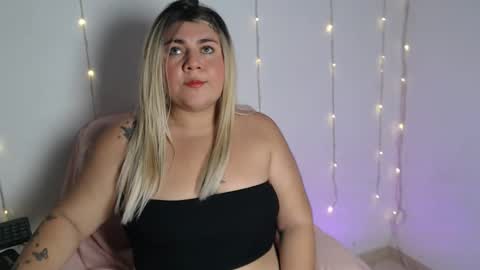 mia online show from October 22, 11:37 pm