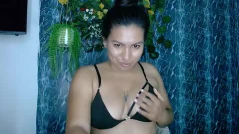 Snapshot of cherry_provocation chatting on January 10, 8:43 pm cherry online show from January 10, 8:43 pm