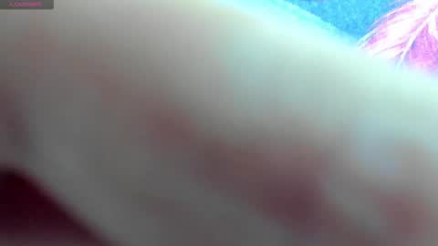 Mia online show from October 9, 9:18 am