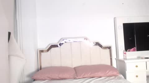 Snapshot of cherry_sussan chatting on September 11, 12:22 am Sussan Cherry online show from September 11, 12:22 am