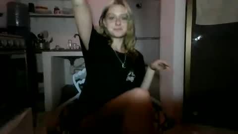 Snapshot of cherryblushxo chatting on December 21, 6:09 am cherryblushxo online show from December 21, 6:09 am