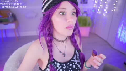 Snapshot of cherrycrush chatting on February 20, 7:03 pm Cherry Crush online show from February 20, 7:03 pm