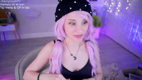 Snapshot of cherrycrush chatting on February 22, 8:18 pm Cherry Crush online show from February 22, 8:18 pm