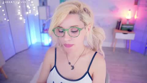 Snapshot of cherrycrush chatting on June 9, 5:02 pm Cherry Crush online show from June 9, 5:02 pm