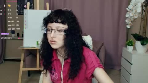 Isabel online show from May 29, 7:34 pm